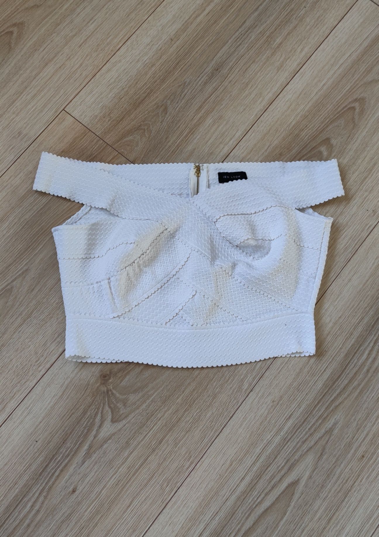 Crop top bluzka L/40/12 New Look biała elastyczna na lato imprezę