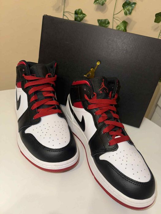 Air Jordan 1 mid
