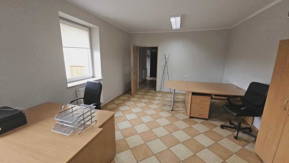 2 pomieszczenia biurowe, parking + magazyn 100m2