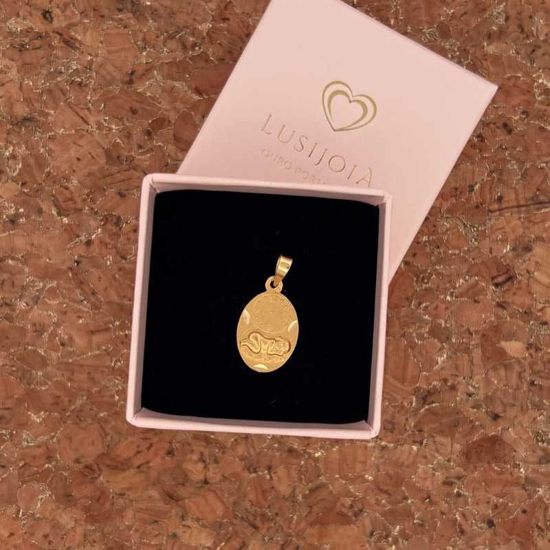 Medalha Nascimento Oval 20mm de Ouro 19K Amarelo em 2ª Mão