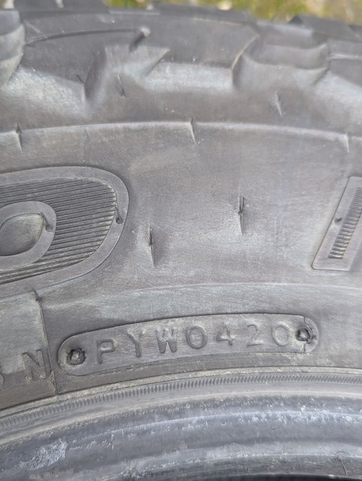 Грязьова гума Toyo Open Country 275/70 R18