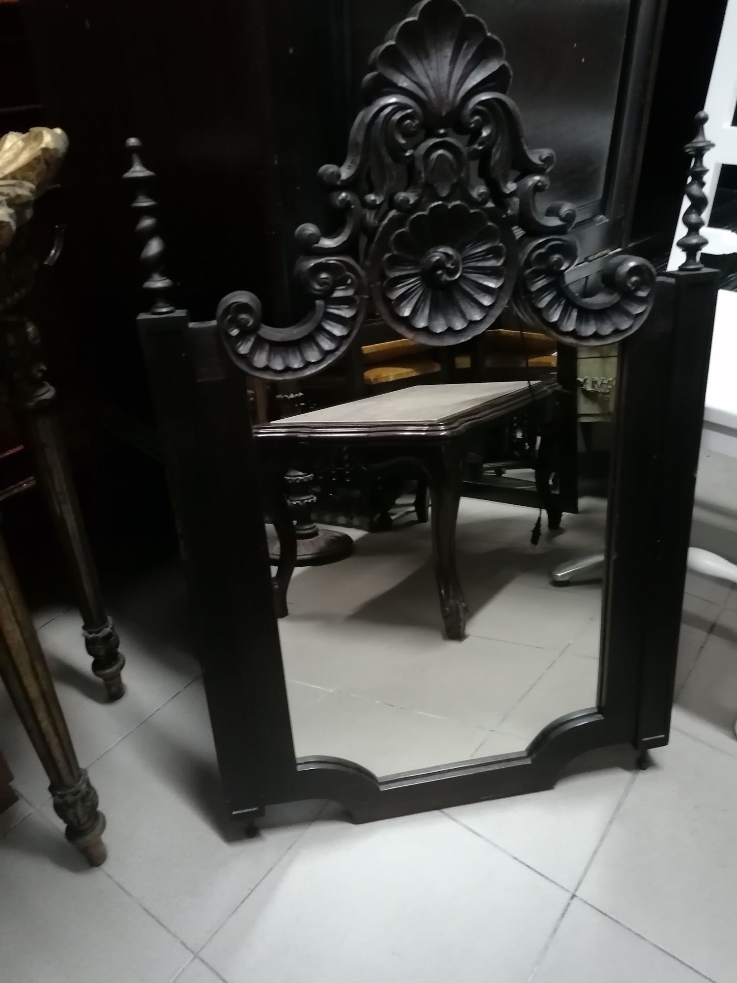Quarto antigo sem roupeiro
