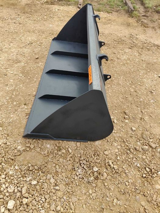 Łycha łyżka 2,4m do tura ładowacza na euro ramkę Producent Filpol