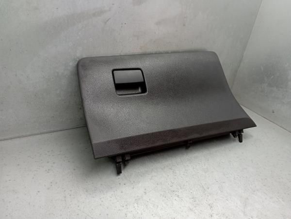 Porta luvas TOYOTA Yaris (_P13_)