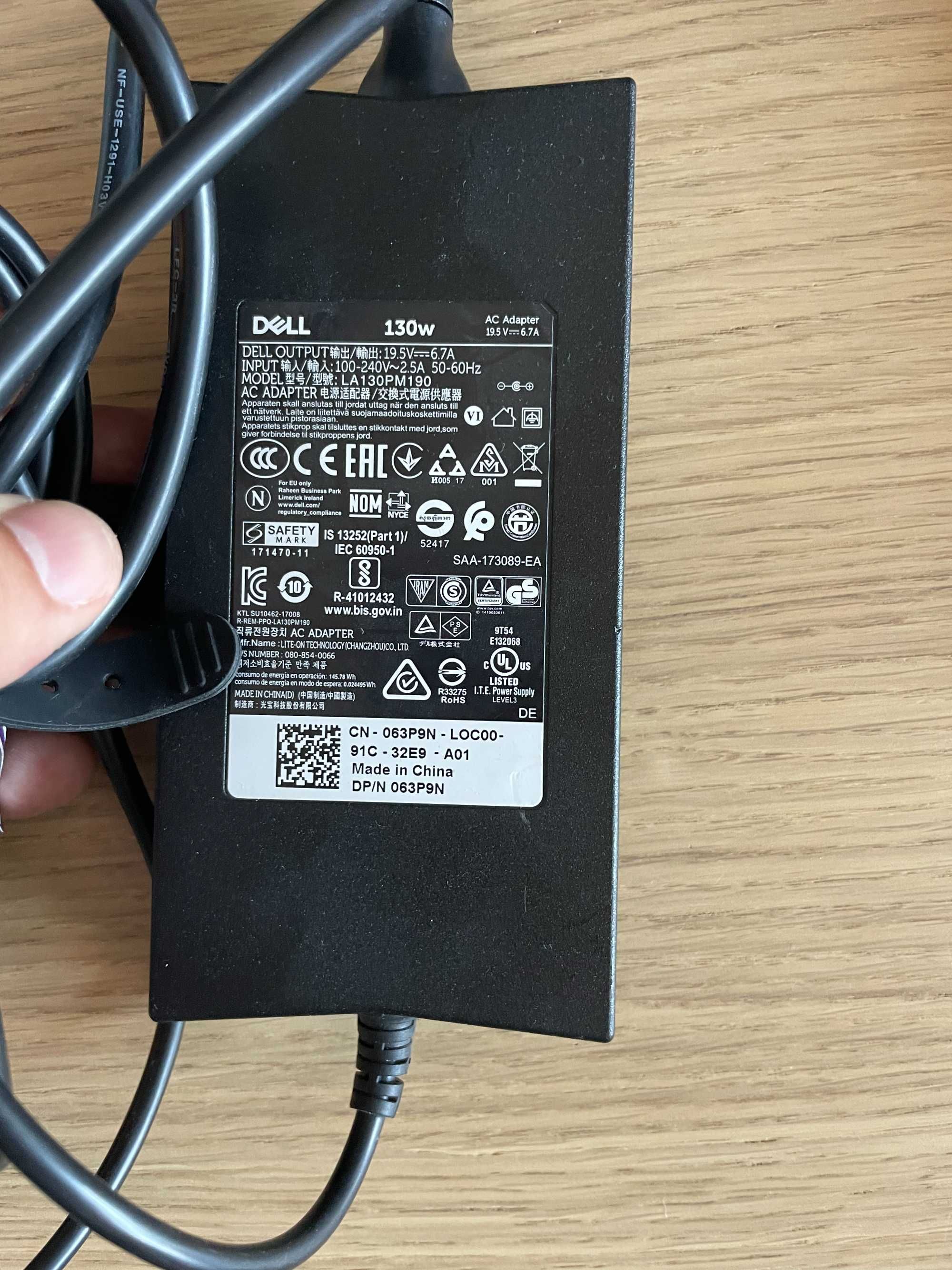 DELL D6000 Docking Station UBB 3.0 (USB Type-A e USB Type-C)
