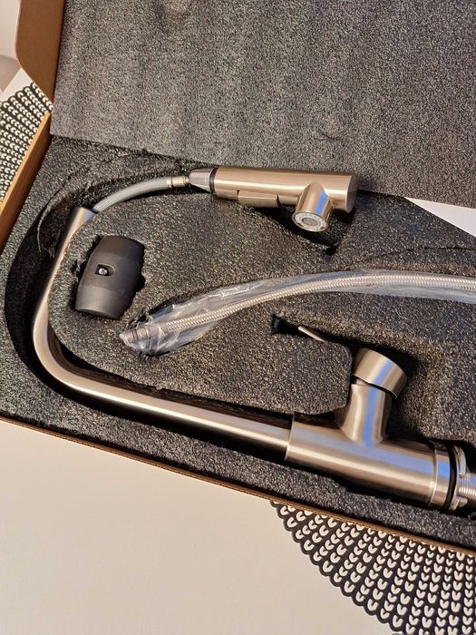 Bateria kuchenna ze stali nierdzewnej Nowa