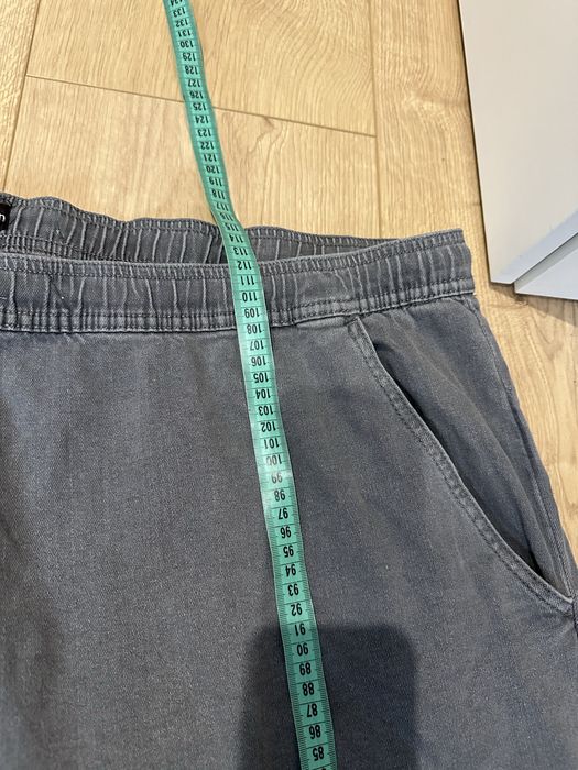 Bardzo duze spodnie męskie cargo na gumie pas do150 5XL