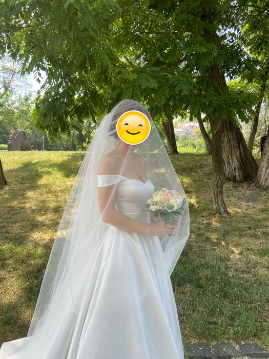 Весільна  сукня!