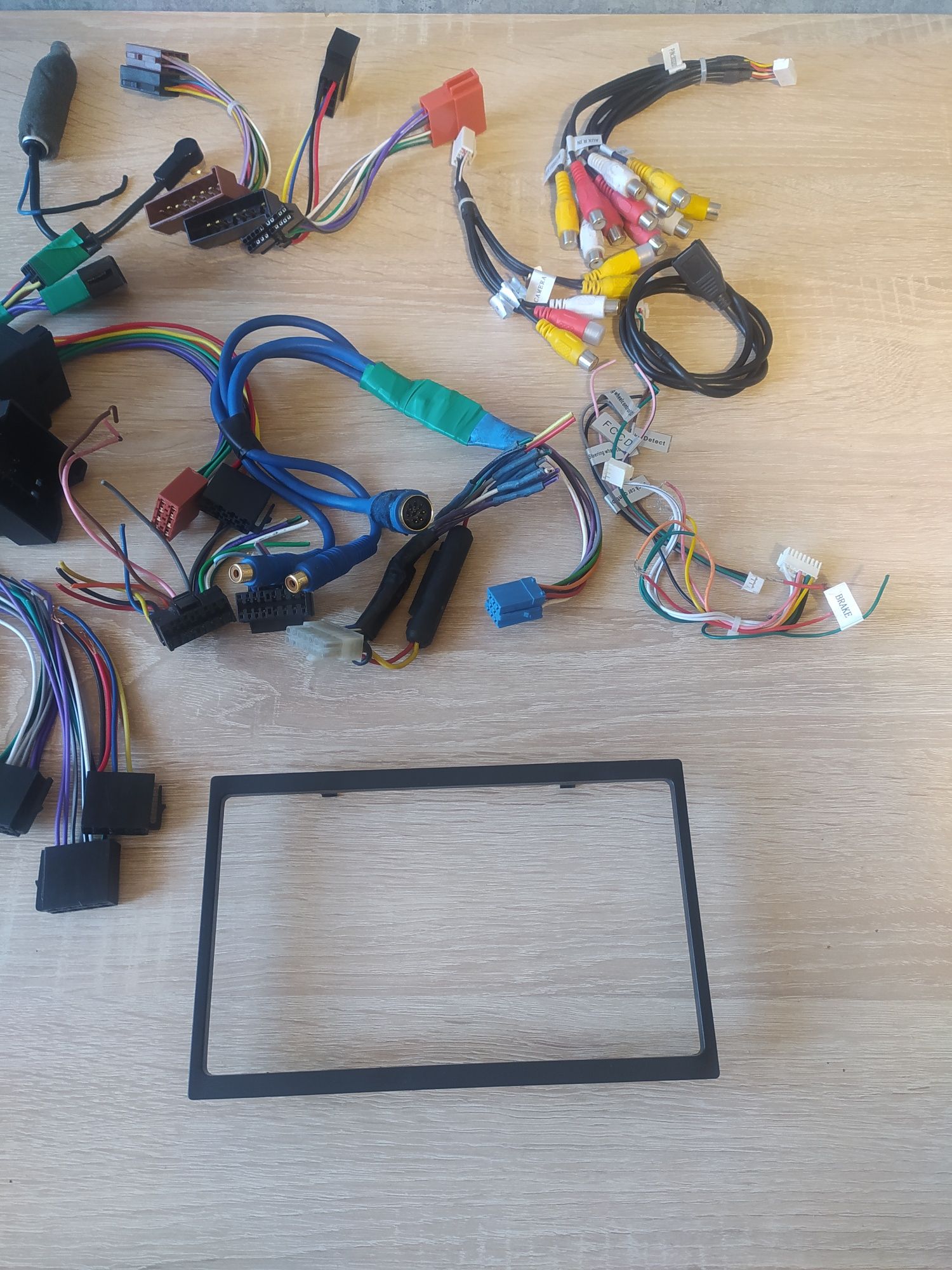 Kostki ISO ramka 2 din kabel USB