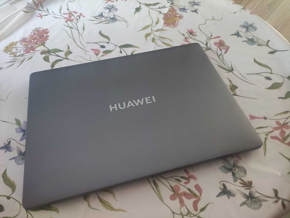 Huawei MateBook 14 (2024) - Intel Core Ultra 5 125H