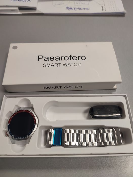 Zegarek smartwatch.