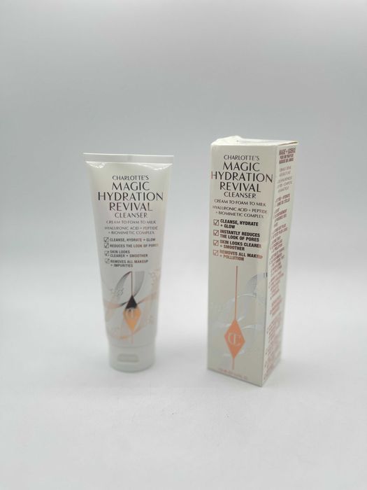 Pianka / krem Charlotte Tilbury Cleanser 120 ml – oczyszczanie + blask