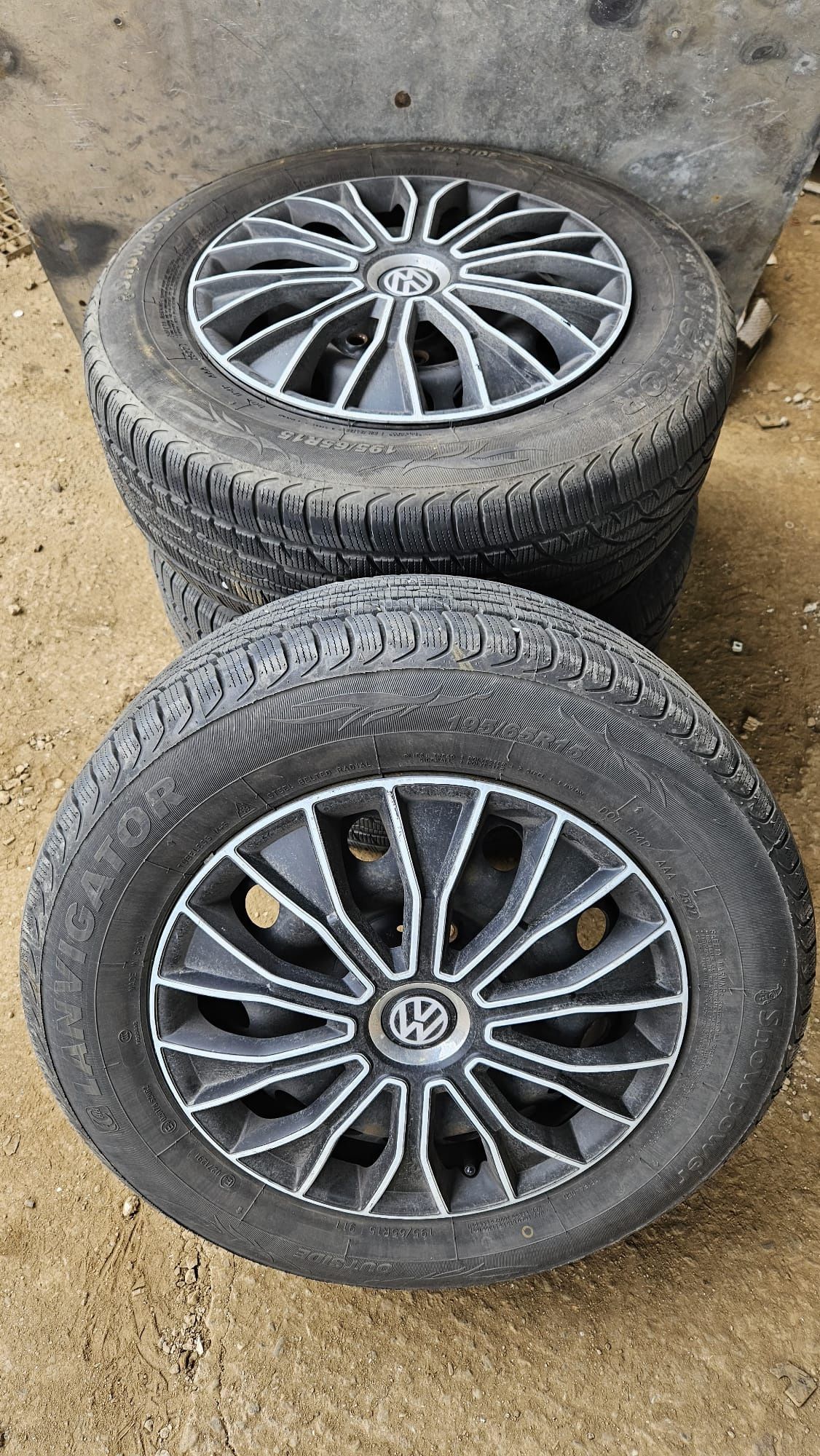 Felgi stalowe z oponami zima 195/65R15