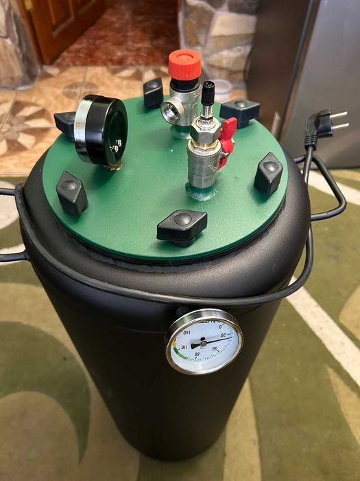 Автоклав на 40 банок електричний