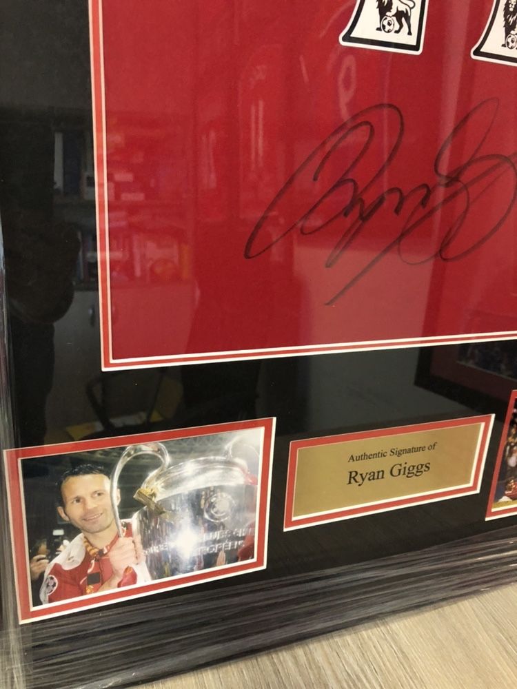 Ryan Giggs Manchester united koszulka odreczny autograf rama prezent