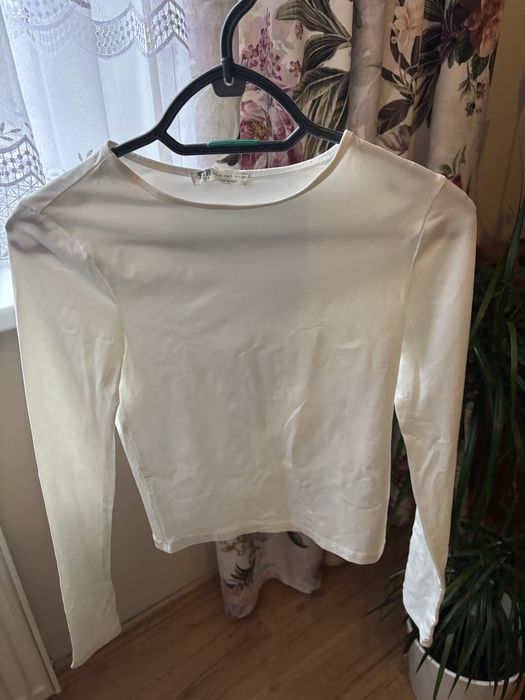 Biala dopasowana bluzka z długim rękawem rozmiar XS/S