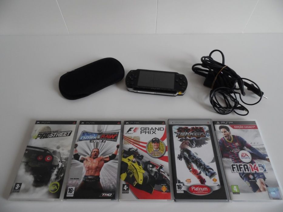 Conjunto PlayStation Portable (Inclui 5 jogos)
