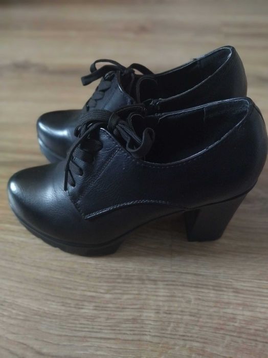 Жіночі босоніжки 36 розмір