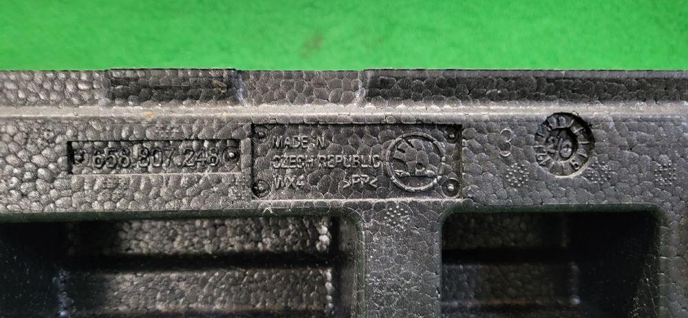 Absorber Skoda Kamiq przód