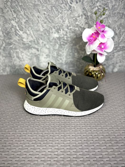 Adidas Primaloft кроссовки 44 размер спортивные хаки оригинал