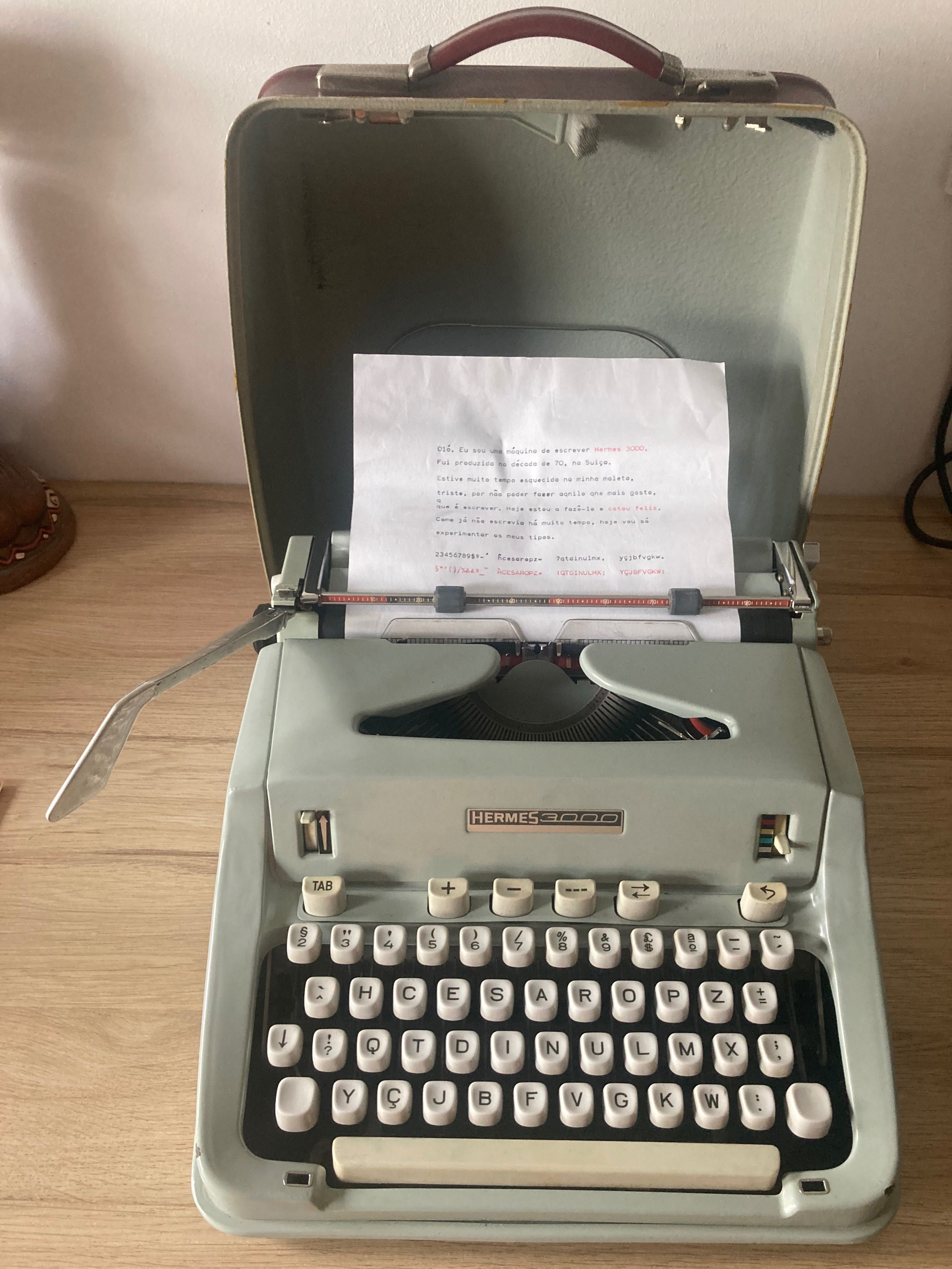 Máquina de escrever  *** Hermes 3000