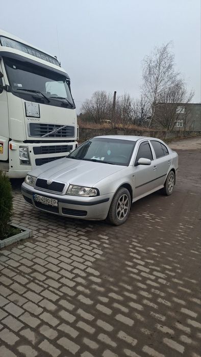 Продам Шкоду Октавію 2. 0 Бензин Газ.