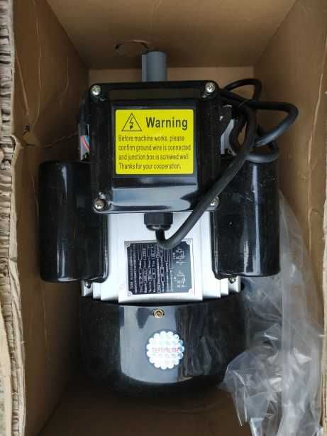 Электродвигатель однофазный,трехфазный,новый 4 квт,3квт,2.2квт,4.8 кв