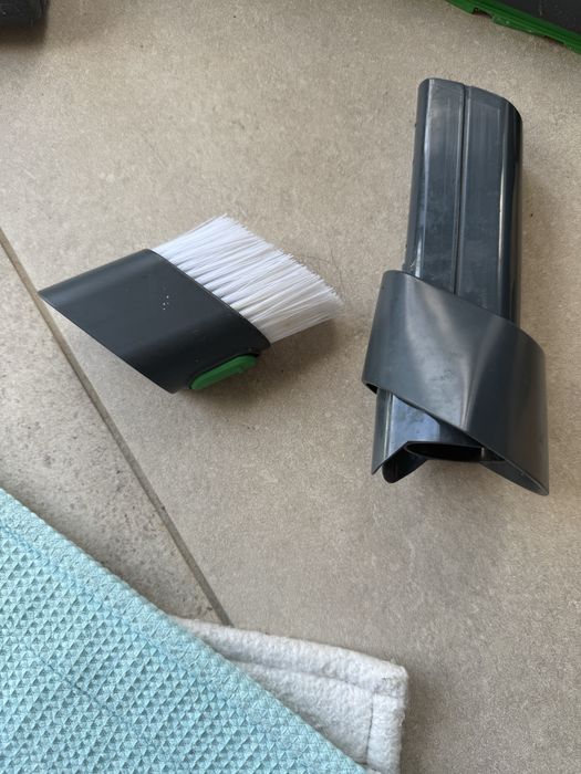 Aspirador Vorwerk Kobold VB100 + acessórios