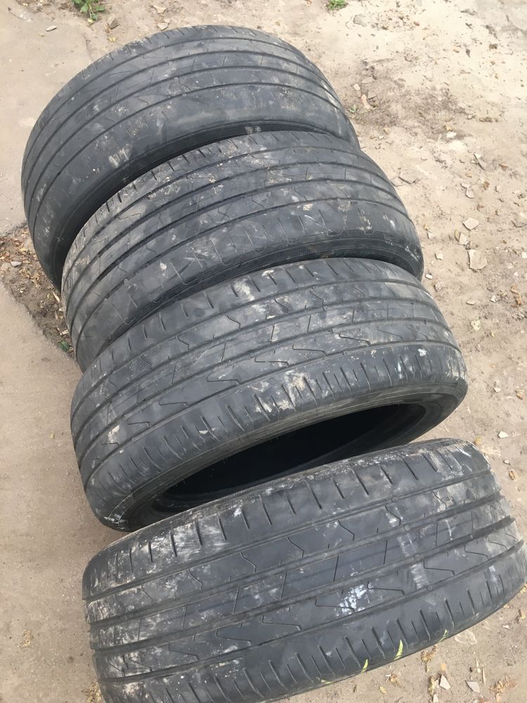 Продам резину hankook 215/55 r17