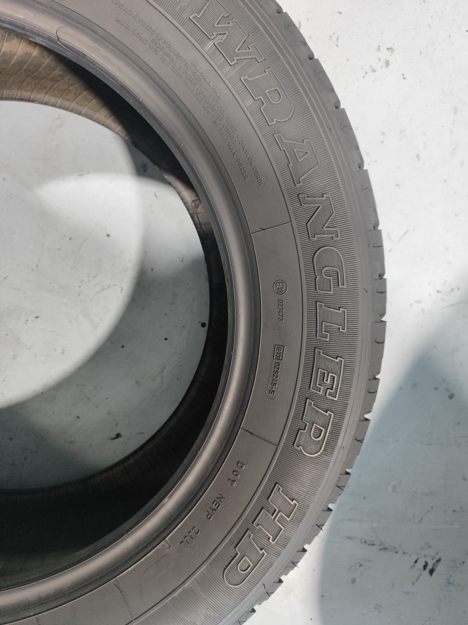 2 pneus como novos 255-60R18 Good year - Oferta dos Portes