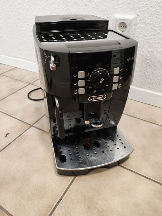 Кавомашина Delonghi Magnifica S "Кавомашина в кожен Дім"