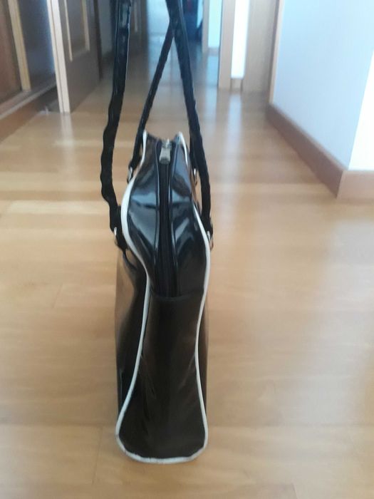 Carteira preta couro envernizado