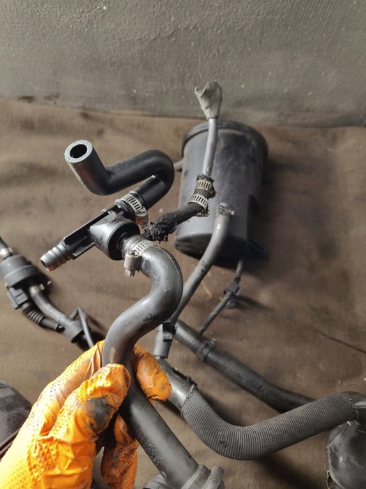 Podciśnienia wąż przewód audi A4 b6 b7 passat B5 alt 2,0 benzyna