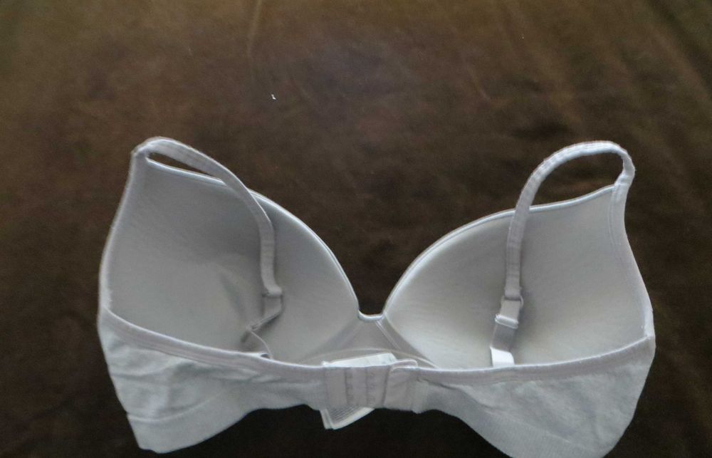 Soutian Tamanho L copa D - Marca -H&M - Copas almofadadas - Como Novo