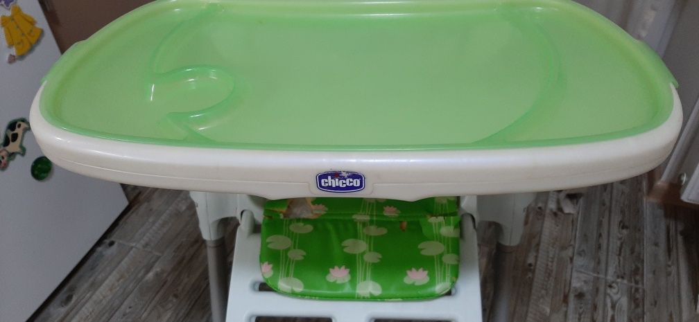 Столик для годування chicco