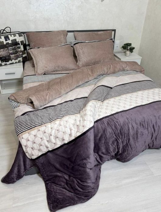 Неймовірна тепла велюрова постільна білизна євро на 4 наволочки
