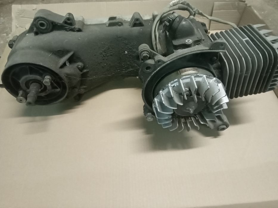 Silnik Skuter Piaggio Sfera 80 ccm