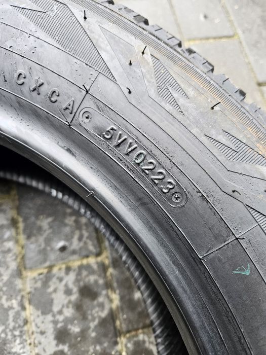 Opona Toyo Tires Observe Van 215/60 R17 C 109/107T nowa