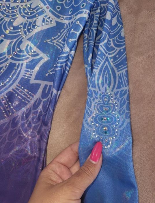 Купальник для танців та гімнастики.