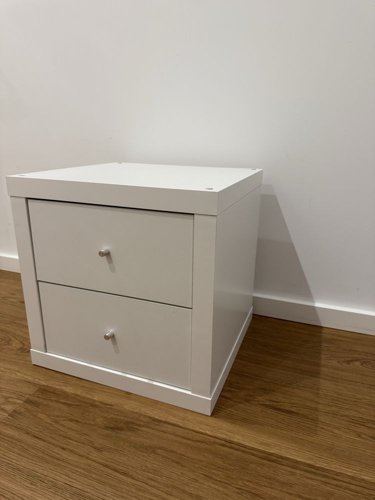 Mesa de Cabeceira Ikea