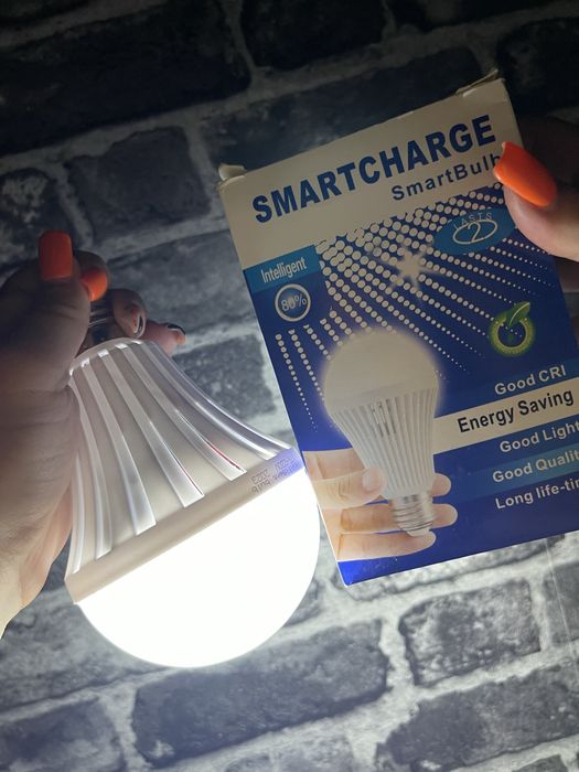 Світлодіодна лампа з акумулятором LED E27 5W та 9W / Аварійна лампа