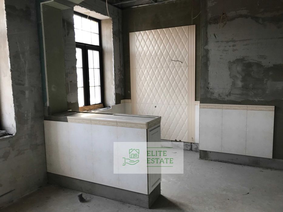 Продаж об'єкту 1152 м² під бізнес у Лісній Бучі + ділянка 60 соток