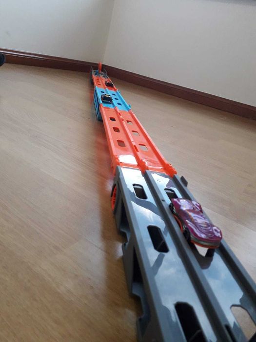 Camião Hot Wheels Speedway