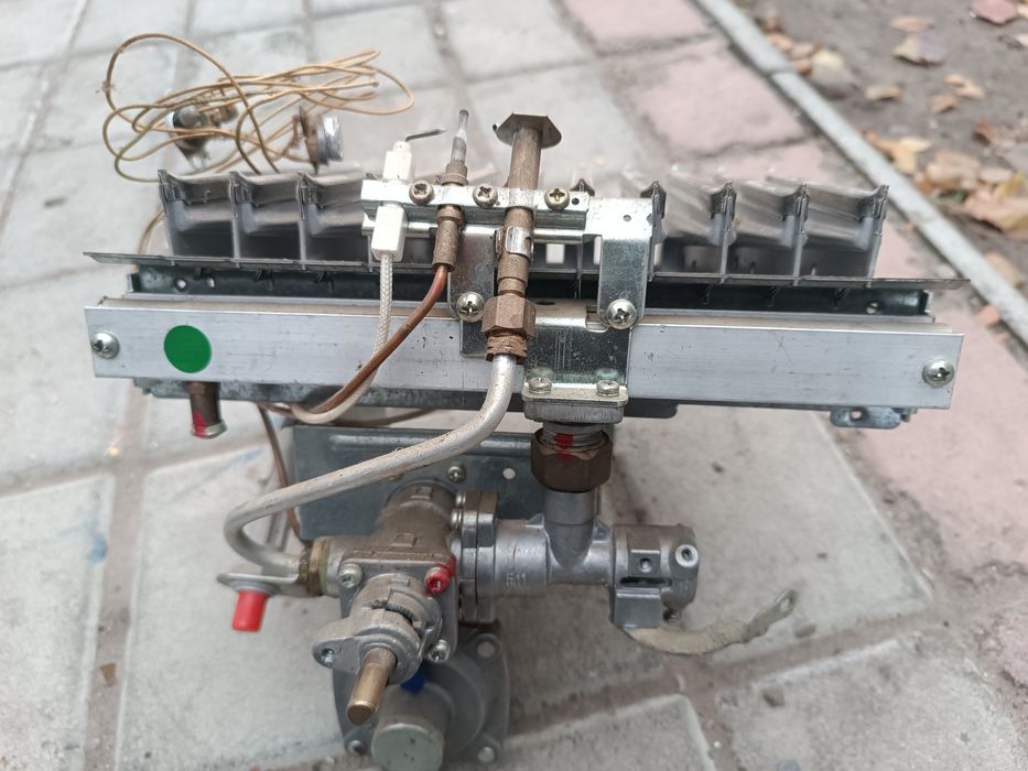 Газовая колонка Berreta aqua .запчасть.