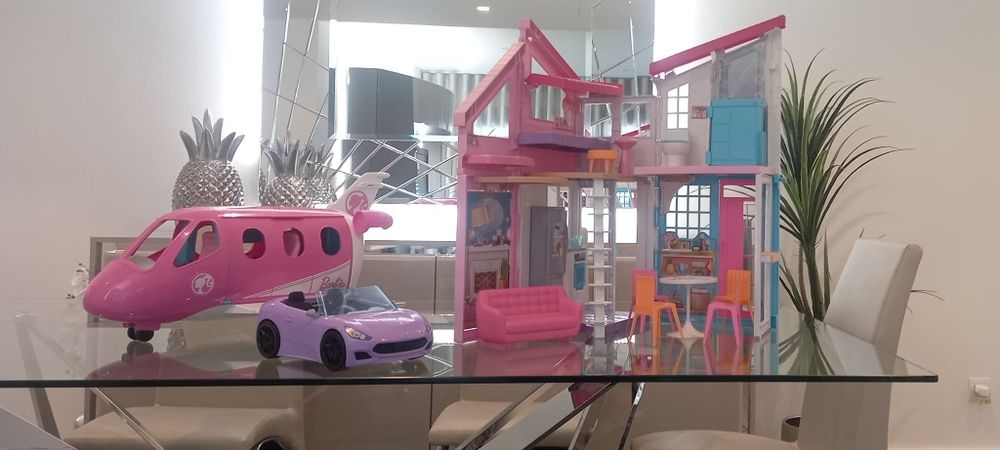 Conjunto da Barbie - casa, avião e carro
