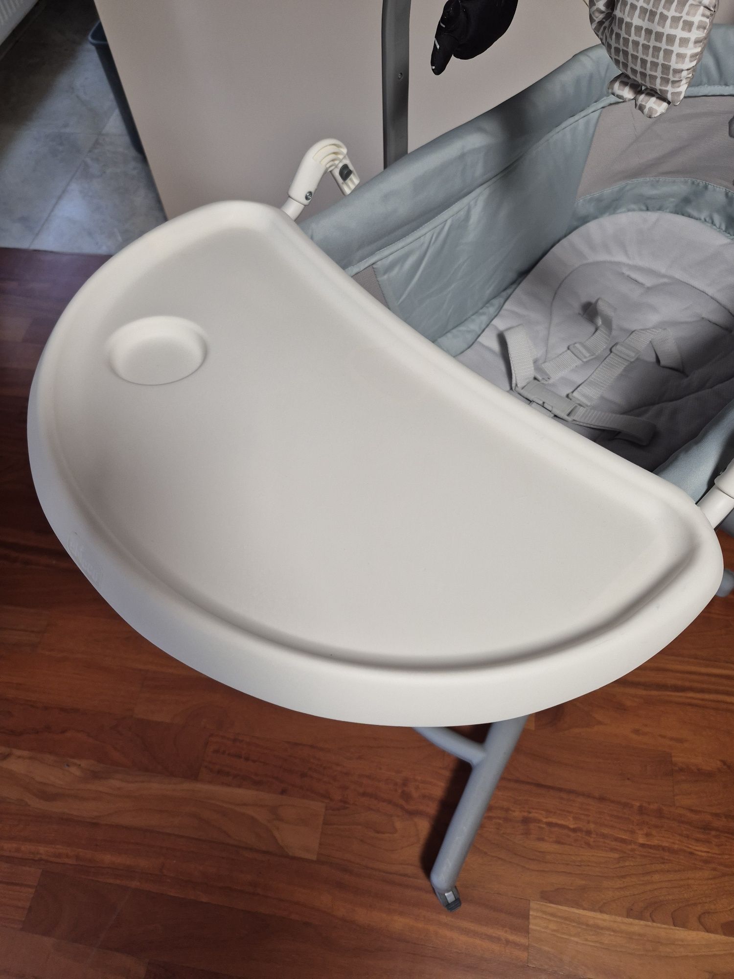 Chicco Baby Hug 4w1 plus stoliczek do karmienia - stan idealny