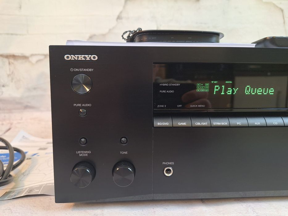 7.2  Onkyo Tx-nr696  Wi-fi BT THX 4k/60p HDR Atmos Vtuner google Sonos