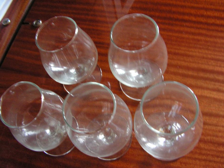 kieliszki do koniaku małe