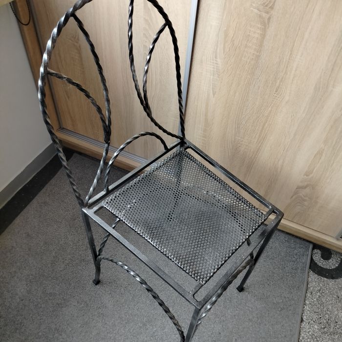 Krzesło metalowe na dwór