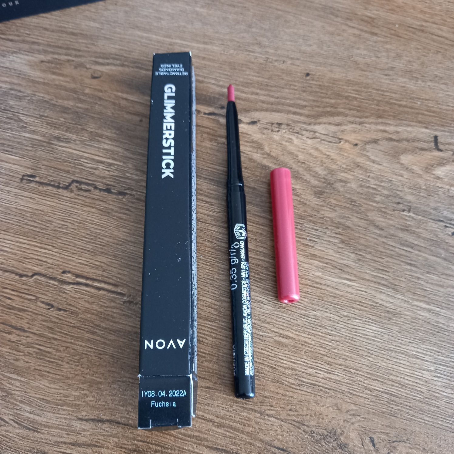 Avon Glimmerstick konturówka do oczu Fuchsia